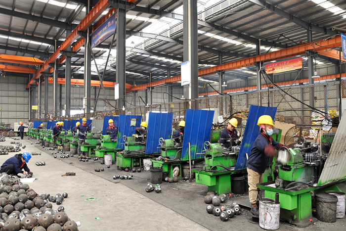 利川网架锥头车间